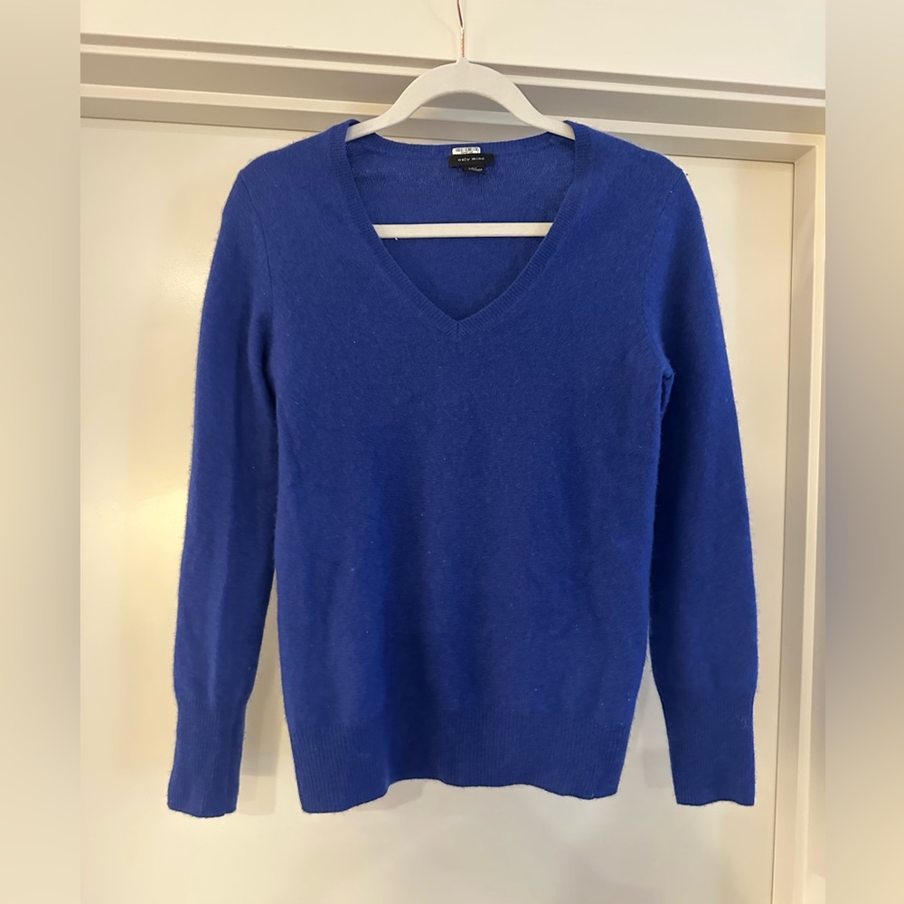 Cashmere sweater, women size S, worn with some pilling